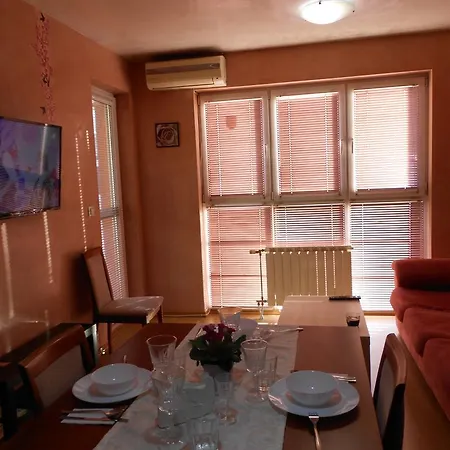 мур Apartamento *